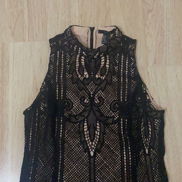 NWT Forever 21 Thick Black Lace Dress - Picture 3 of 10